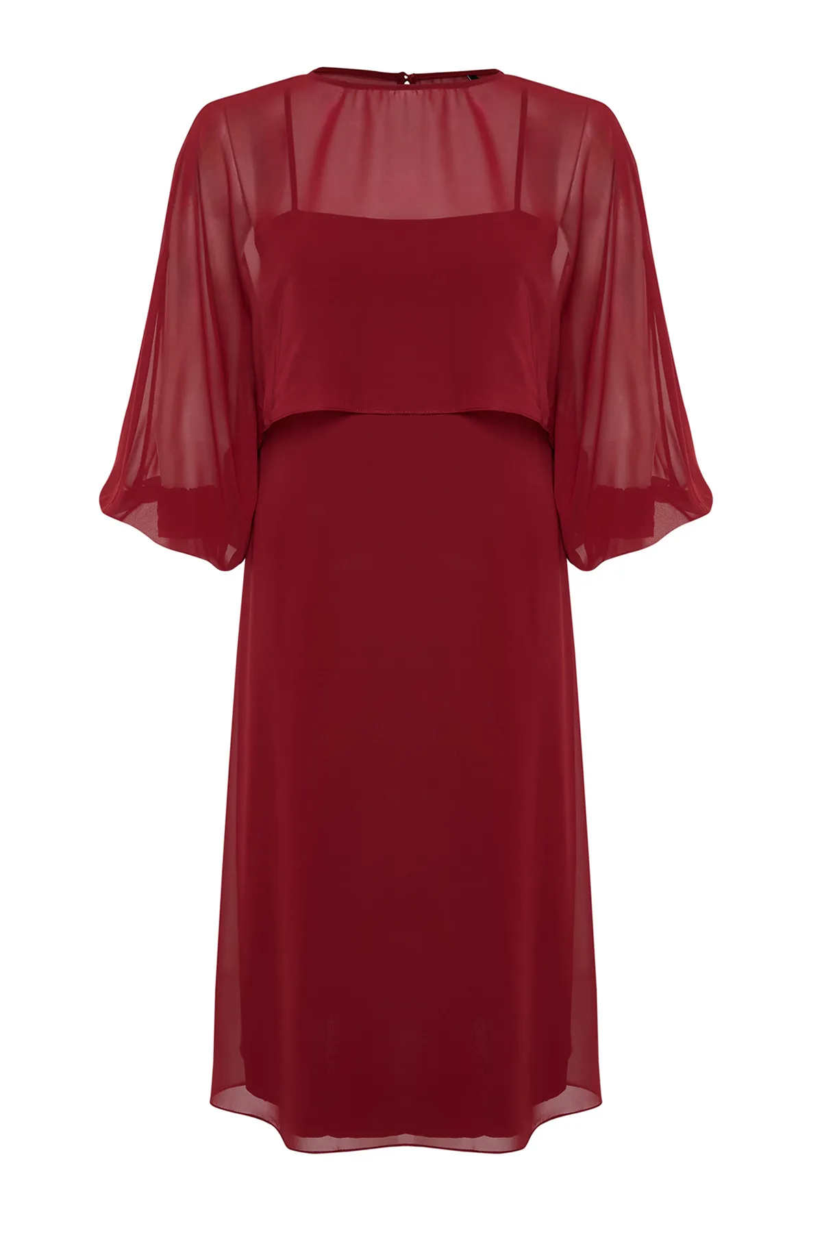 Trendyol Curve  Weinrotes Chiffon-Kleid mit Cape-Detail in Übergröße