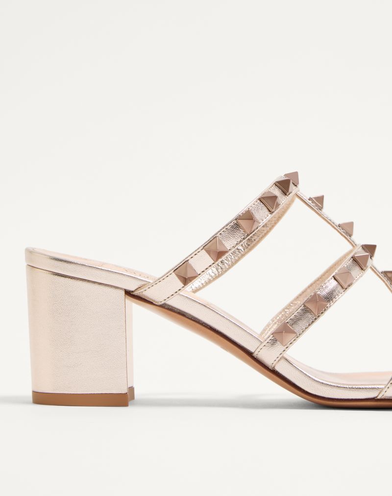 Sandália Rockstud Slider em couro de bezerro metalizado 60mm