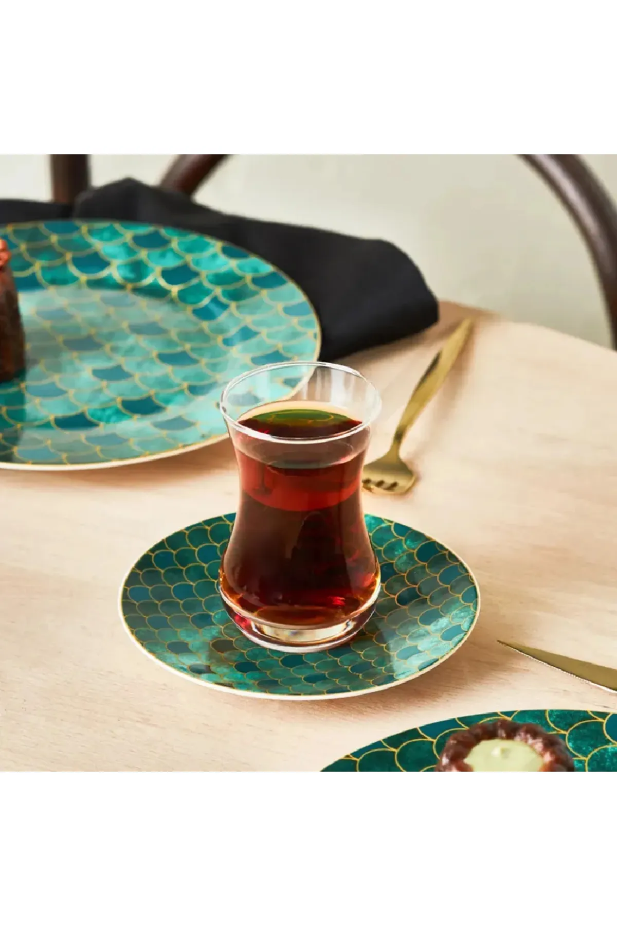 Karaca  Zümrüt für 6 Personen Dessert Set , 18 Teilig - Geschirrset für exquisite Dessertmomente