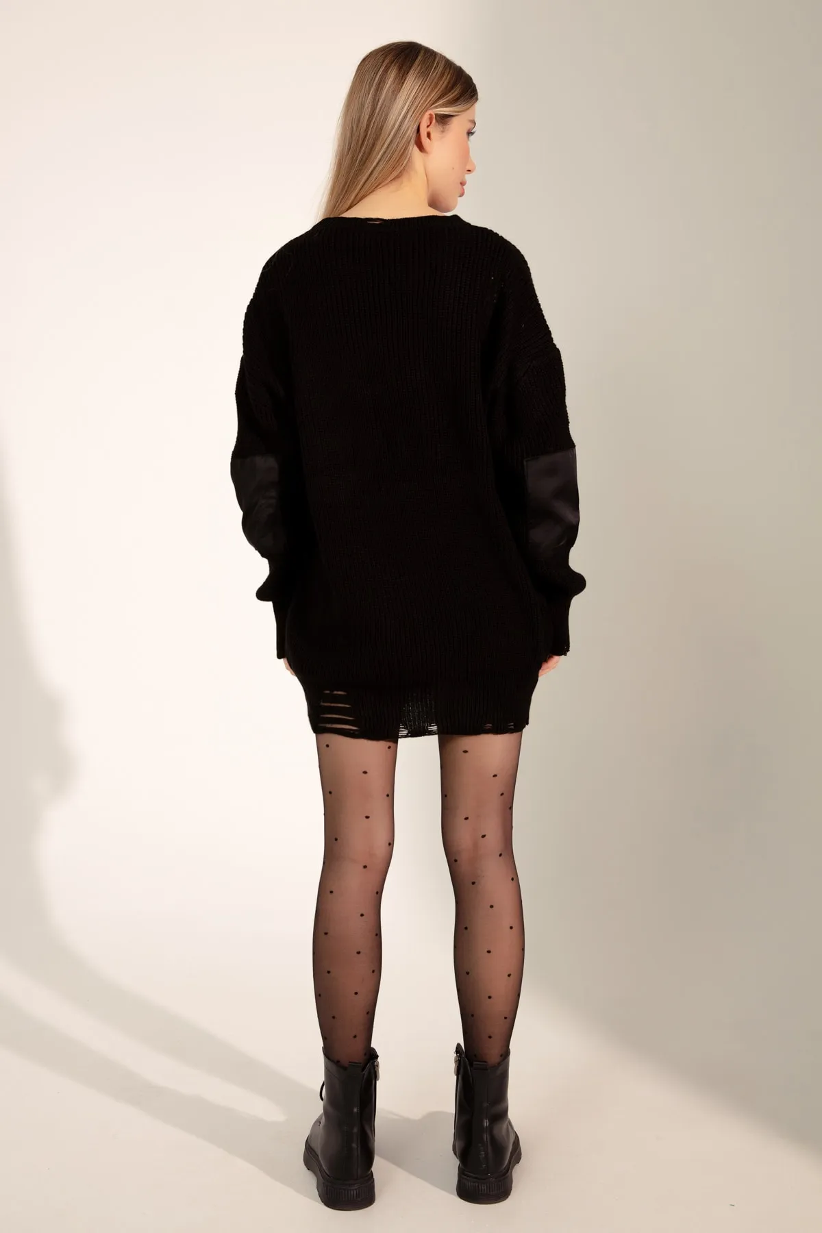 Lafaba  Schwarze Damen-Stricktunika mit Rundhalsausschnitt und Taschen aus Stoff