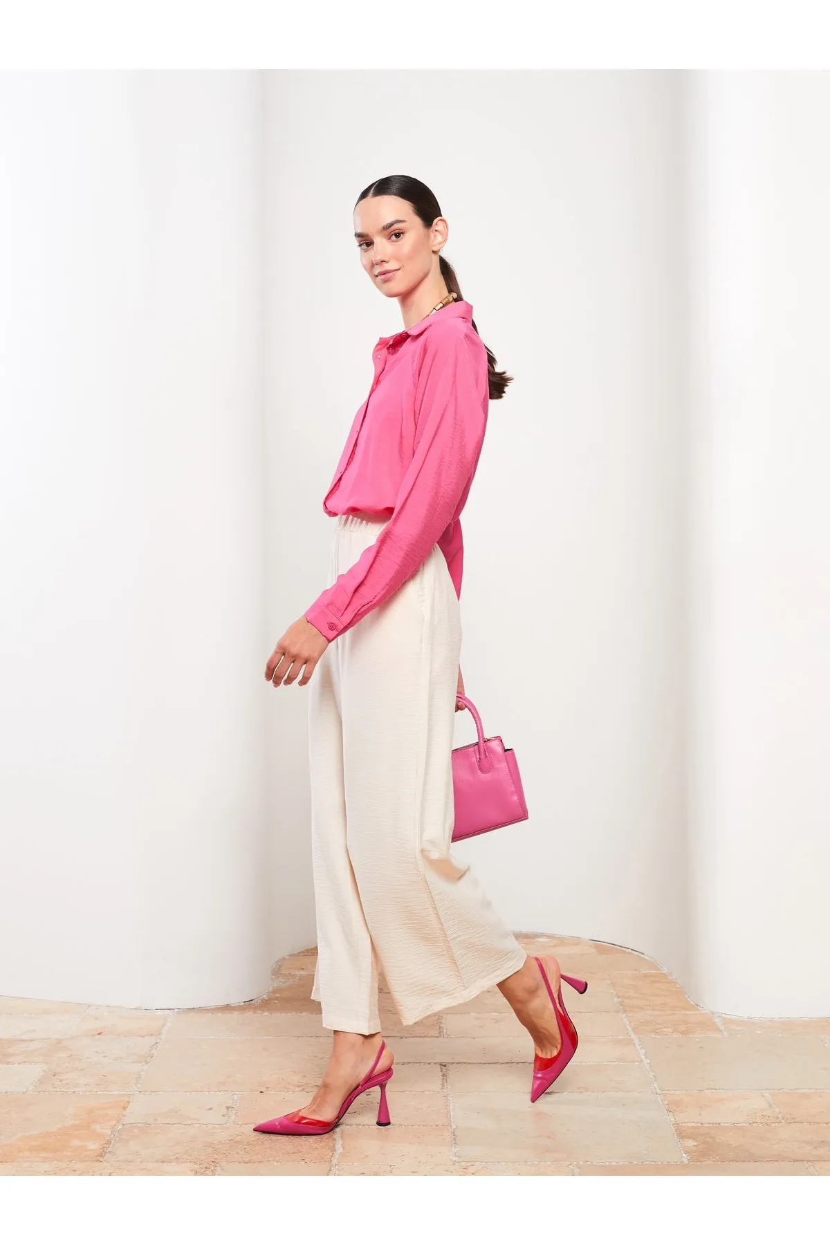 LC Waikiki  Gerade geschnittene Damenhose mit Standard-Passform