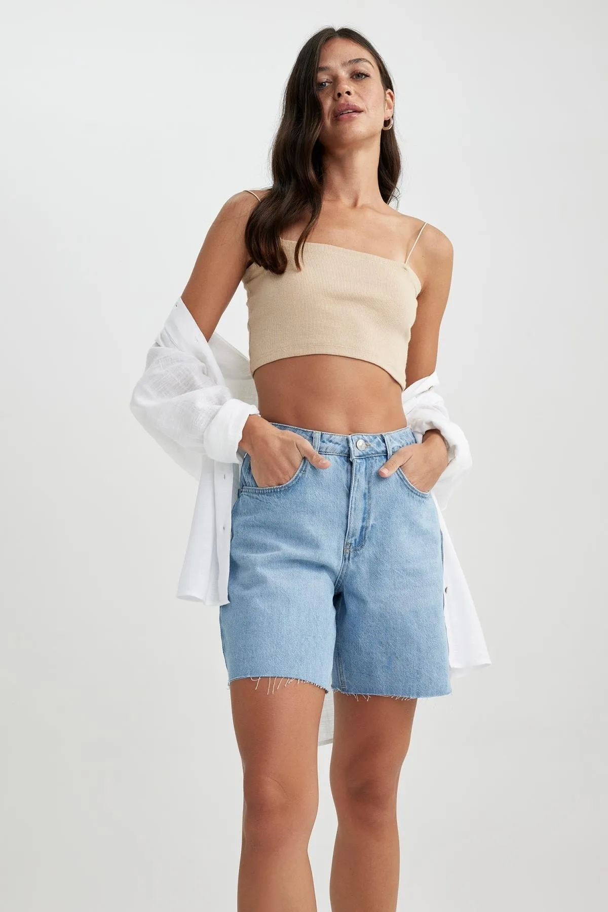 DeFacto  Jeans mit hoher Taille, 100 % Baumwolle, Bermuda A2683ax23sm