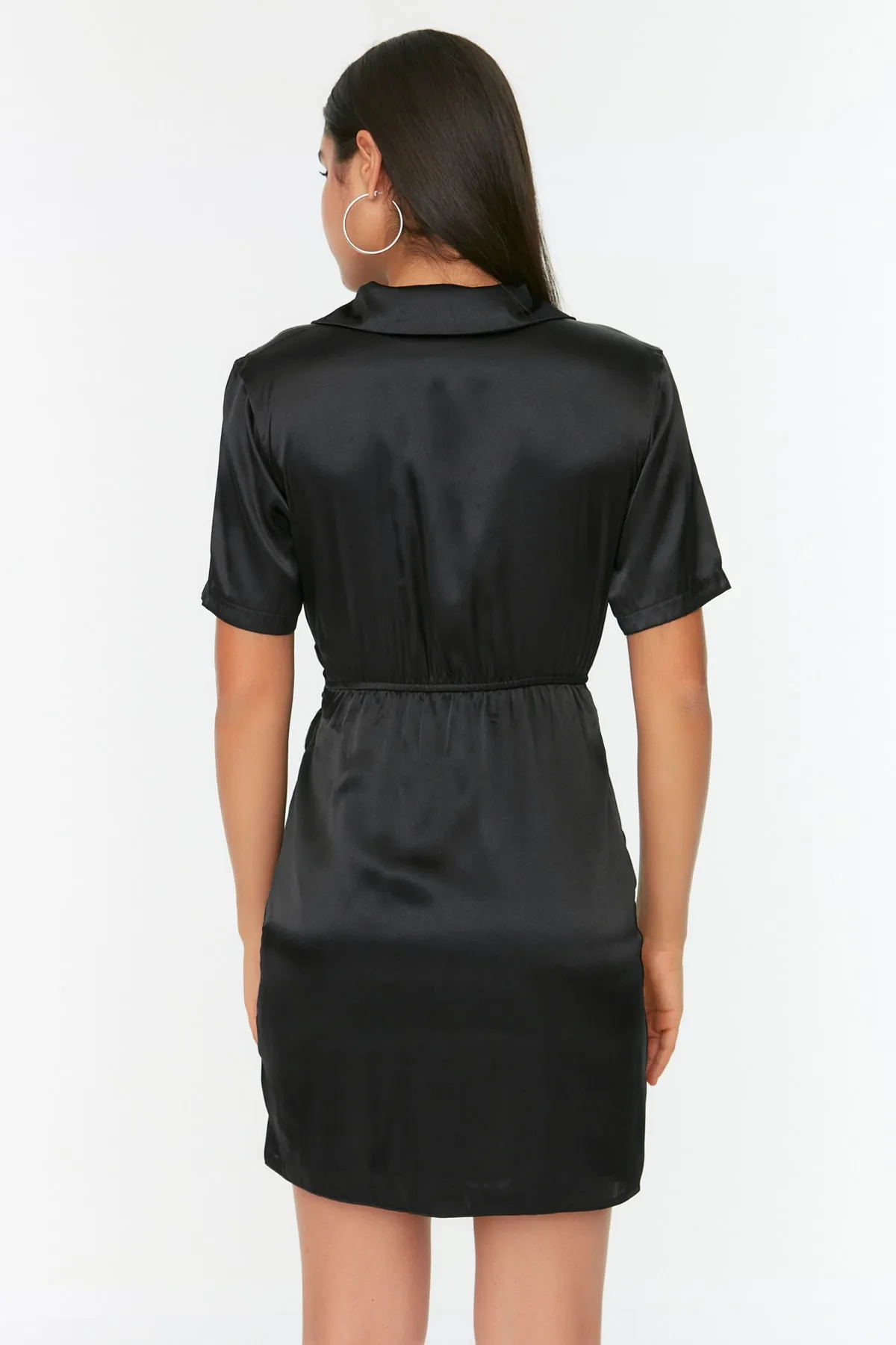 Trendyol Collection  Schwarzes Satin-Webkleid TWOSS22EL0196