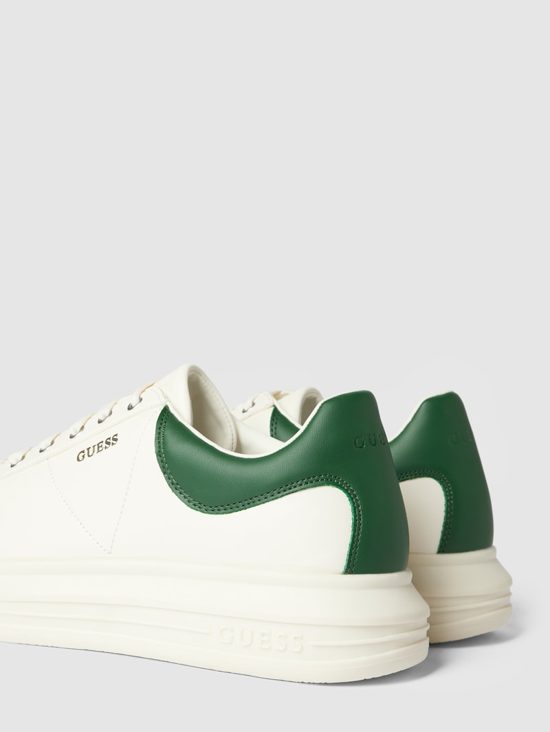 Sneaker mit Label-Print Modell 'VIBO' in weiß