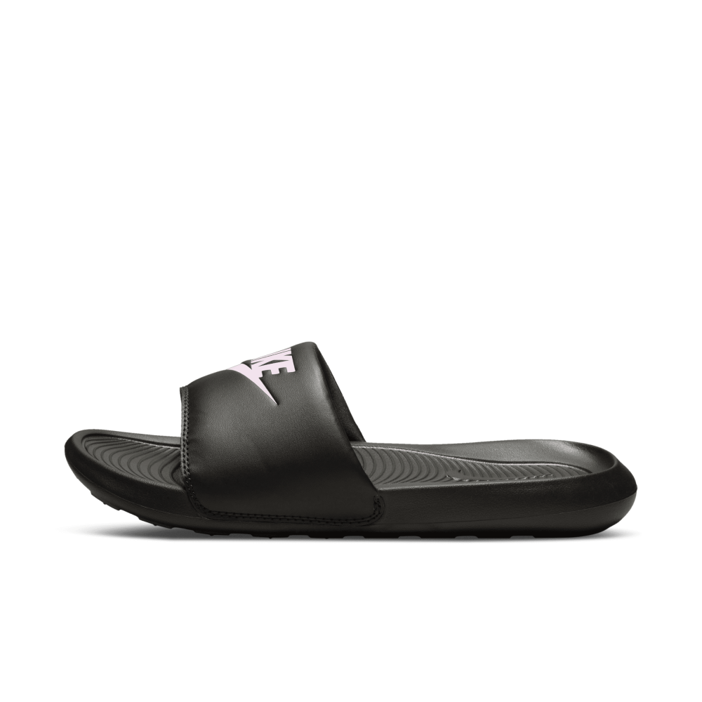 Nike Victori One CN9677-002 / schwarz