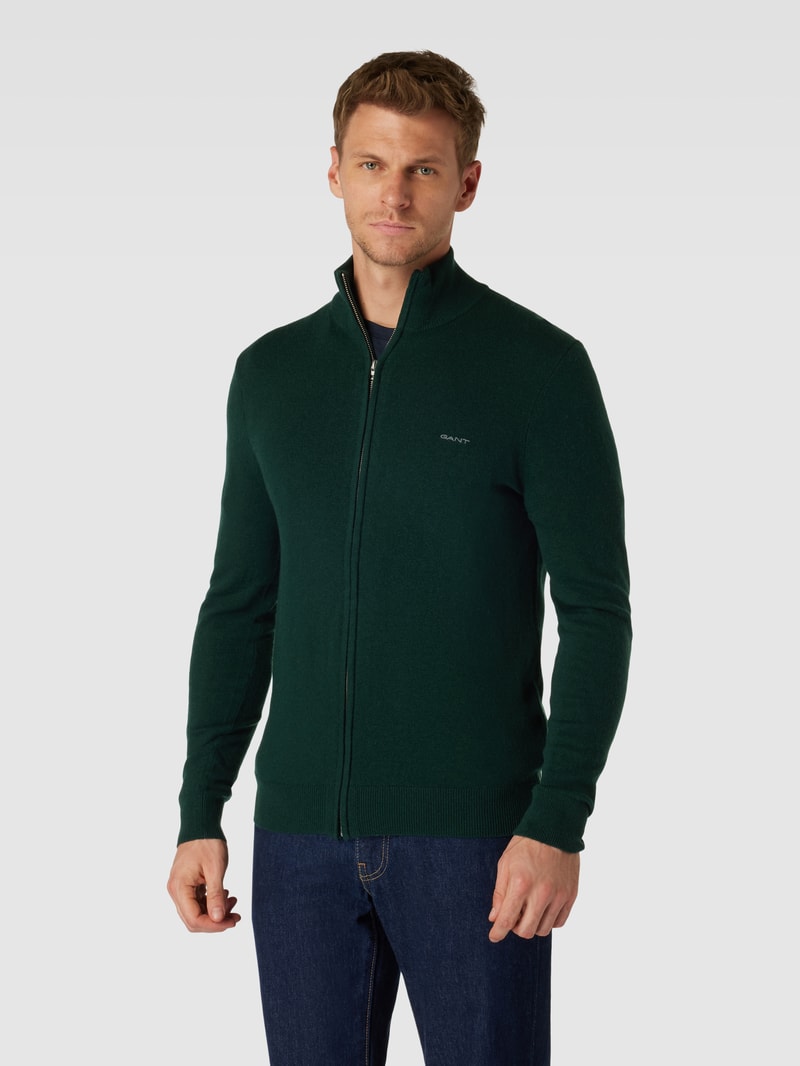 Strickjacke aus Lammwoll-Mix mit Stehkragen und Label-Stitching in dunkelgrün