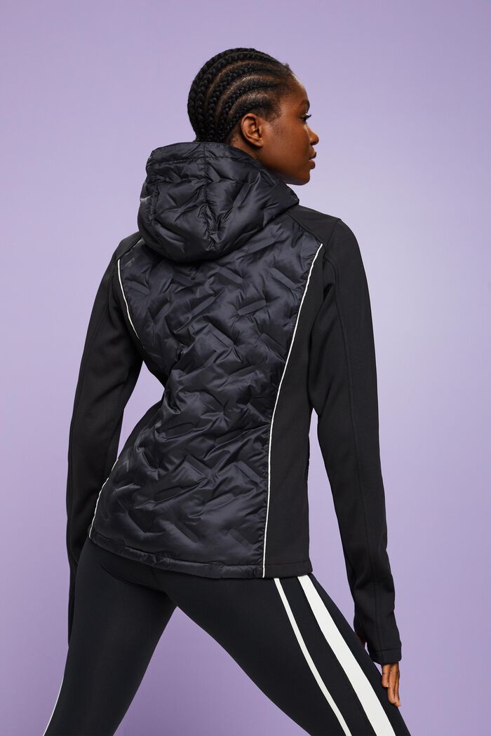 Gepolsterte Active Jacke mit Kapuze