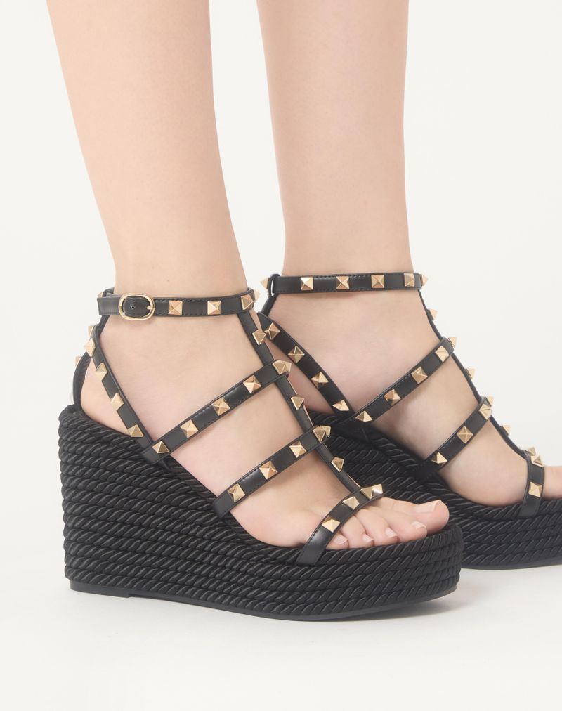 Sandália plataforma Rockstud com tiras de couro de bezerro de 95 mm
