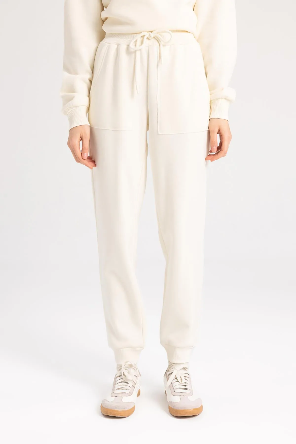 DeFacto  Jogginghose mit Schnürung und Tasche in der Taille, Regular Fit V2699az24sp