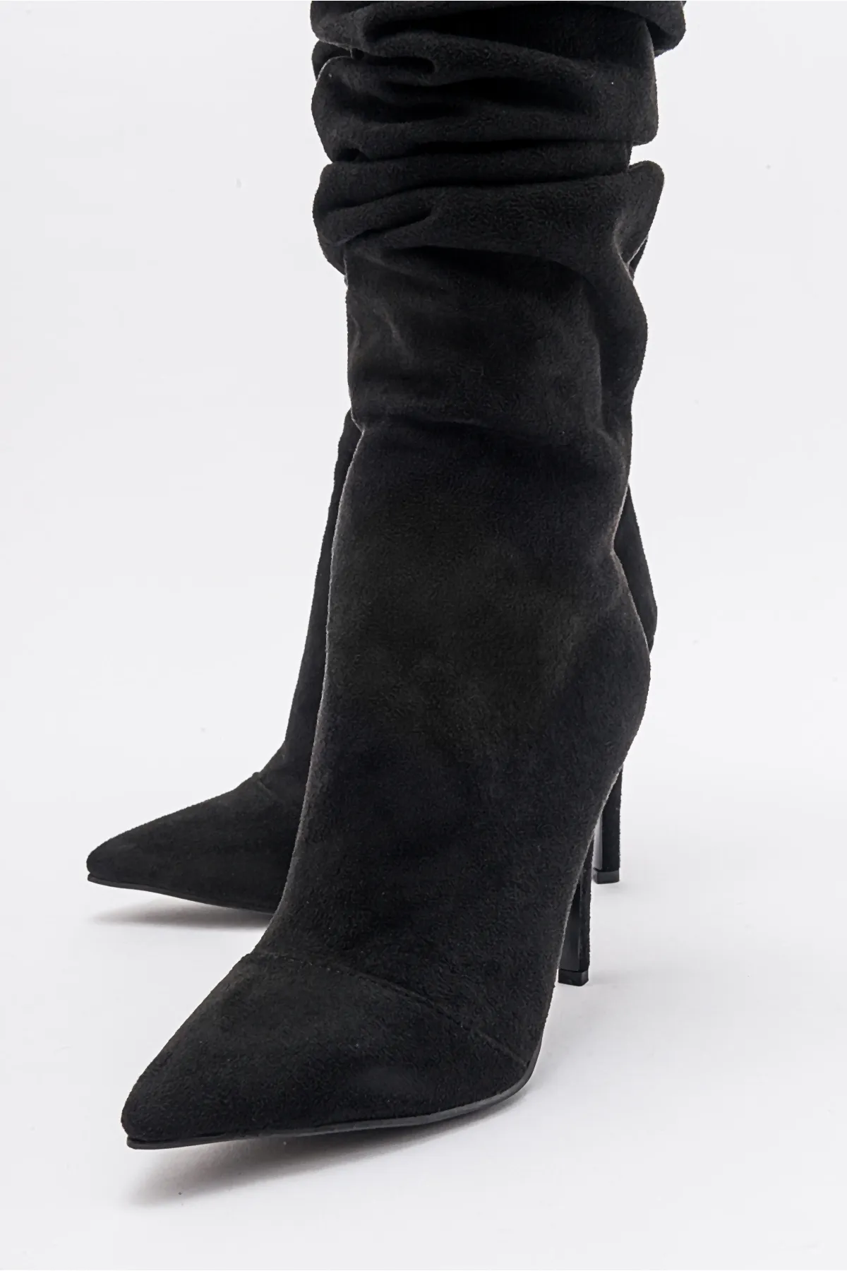 LuviShoes  POLINA Damen-Stiefel mit Absatz aus schwarzem Wildleder