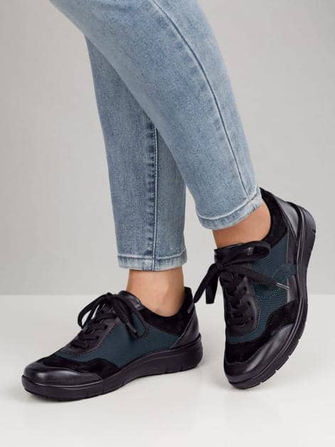 Schnürschuh mit Shock-Absorber
