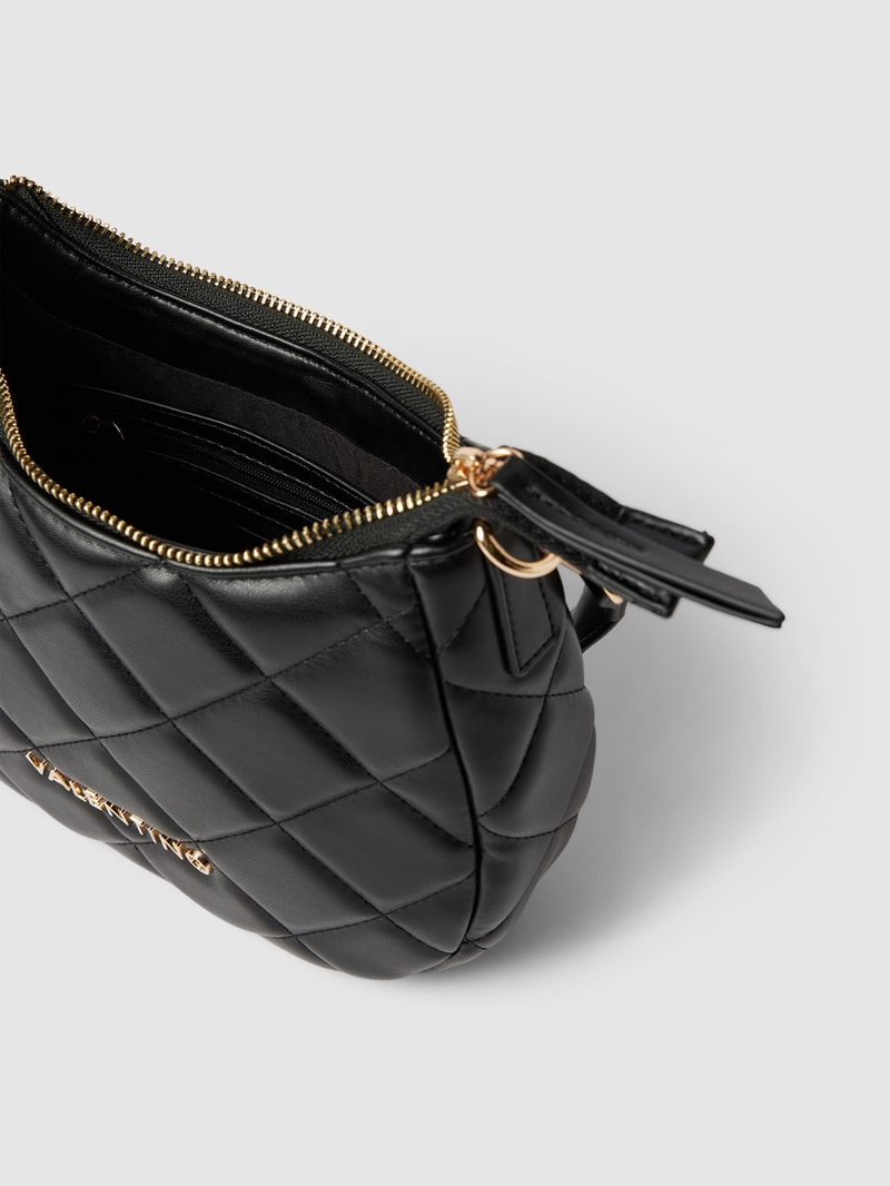 Umhängetasche mit Label-Detail Modell 'OCARINA' in schwarz