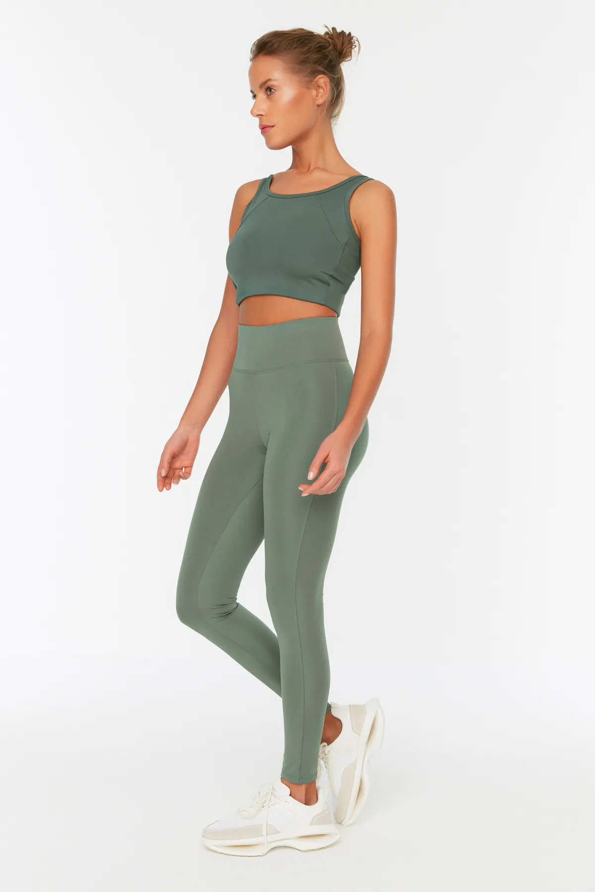 Trendyol Collection  Khakifarbene gestrickte Sport-Leggings mit breiter Taille und elastischem Extra-Regenerationseffekt in voller Länge TWOAW21TA0029