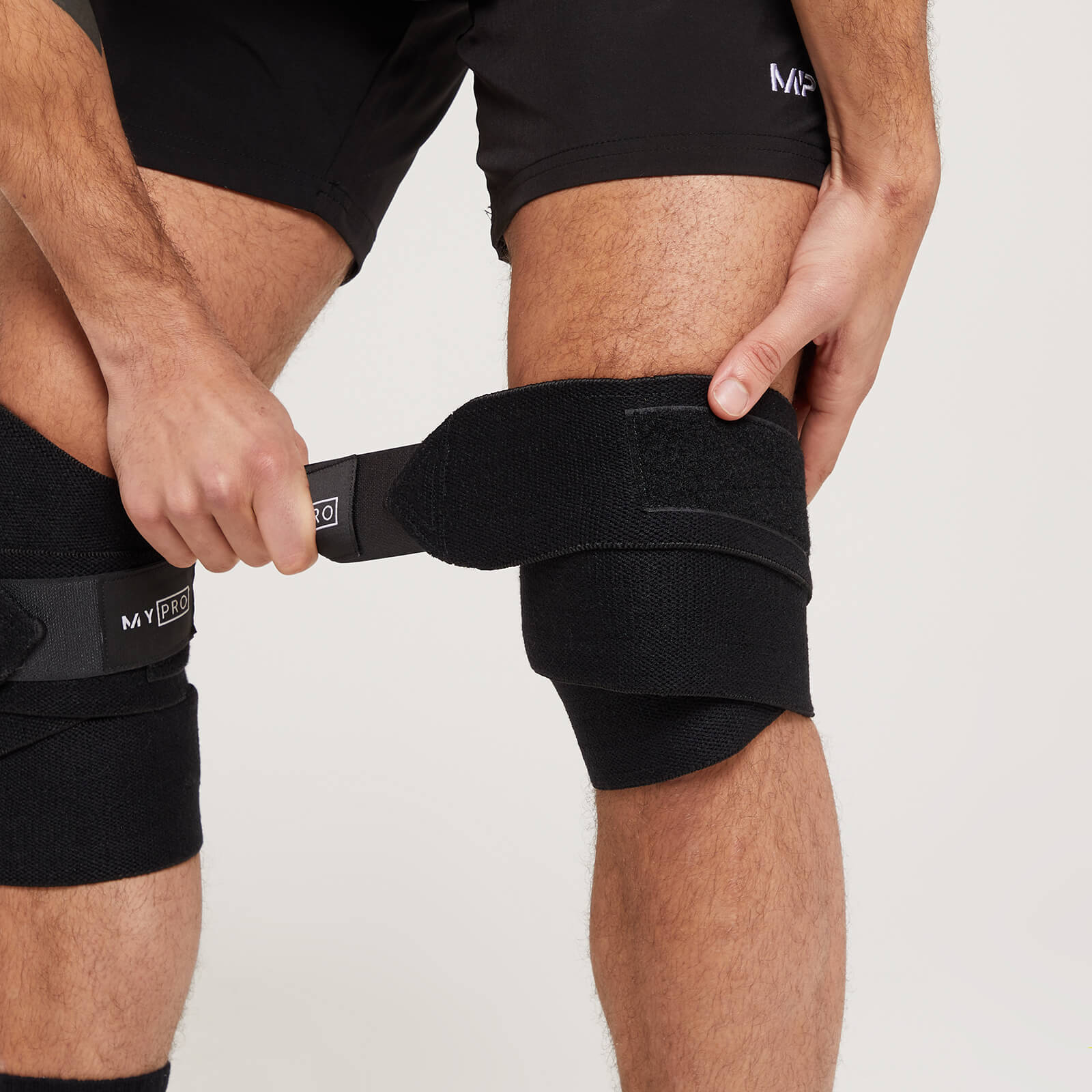 Bandes de renfort pour genoux MYPRO – Noir