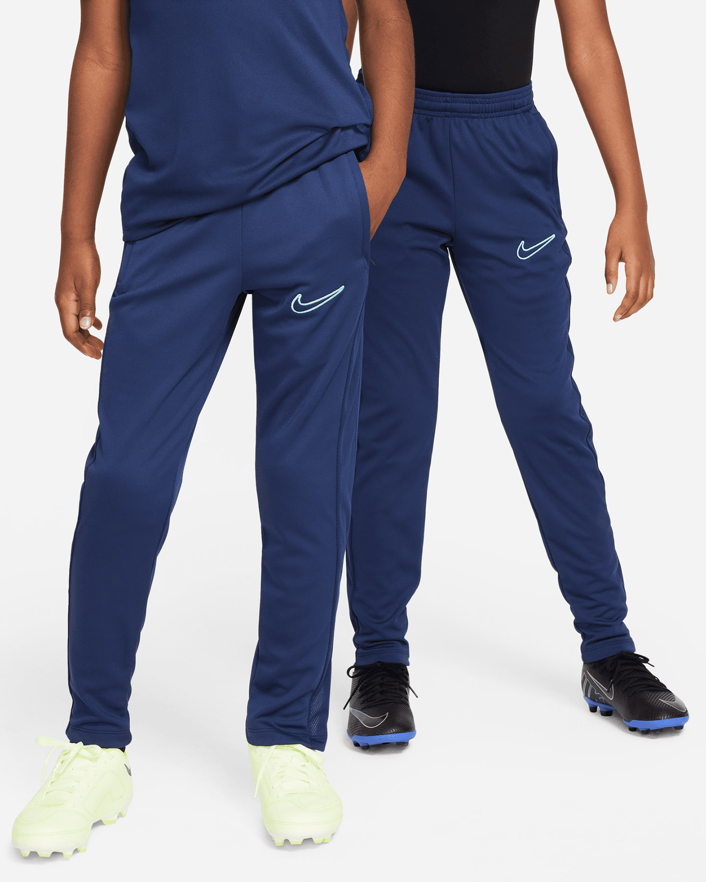 Futbalové šortky Nike Academy 23 Jr. DX5490-410