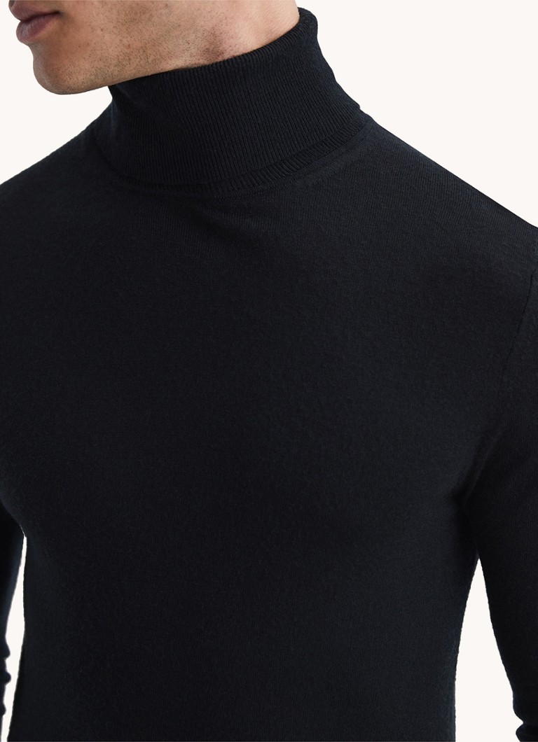 Reiss Caine fine-knit turtleneck sweater made of merino wool