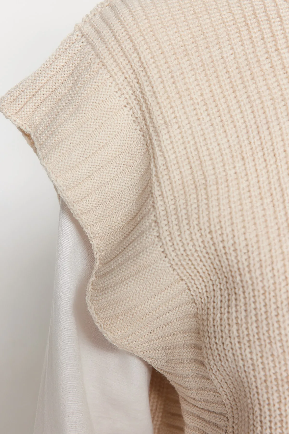 Trendyol Collection  Stone Crop Strickpullover mit Rundhalsausschnitt TWOAW24SV00005