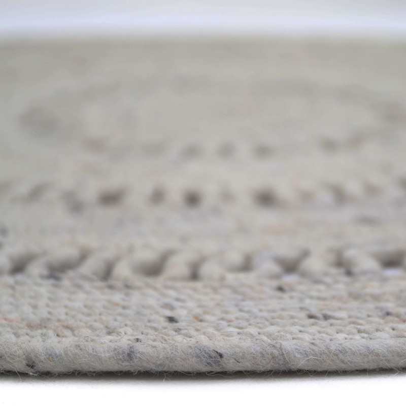 Tapis laine feutrée ajourée BIBEK
