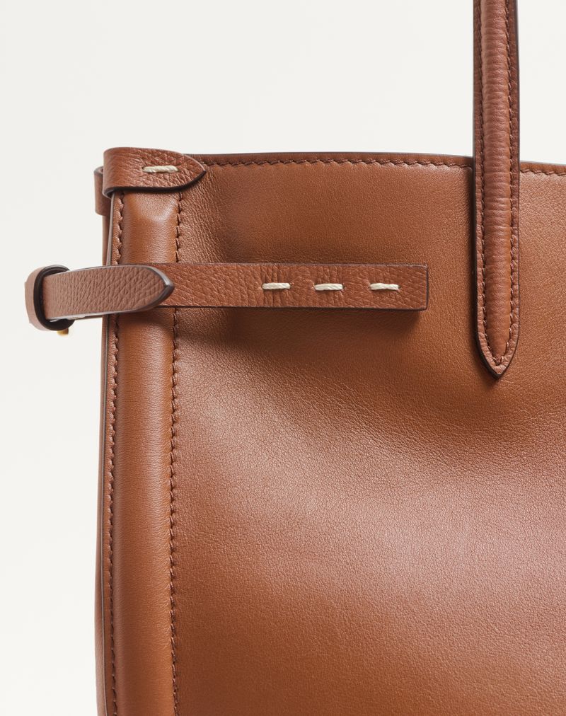 Bolsa de compras Valentino Garavani Antibes média em couro de bezerro