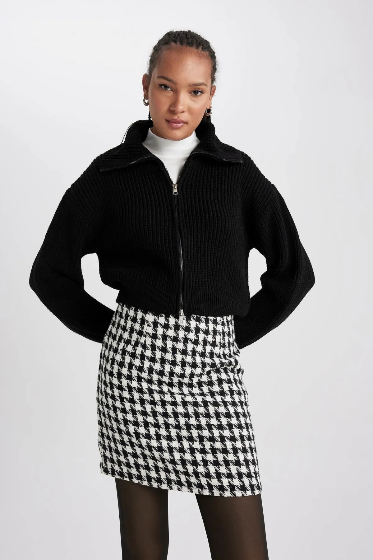 DeFacto  Slim-Fit-Strickjacke mit Polokragen und Reißverschluss