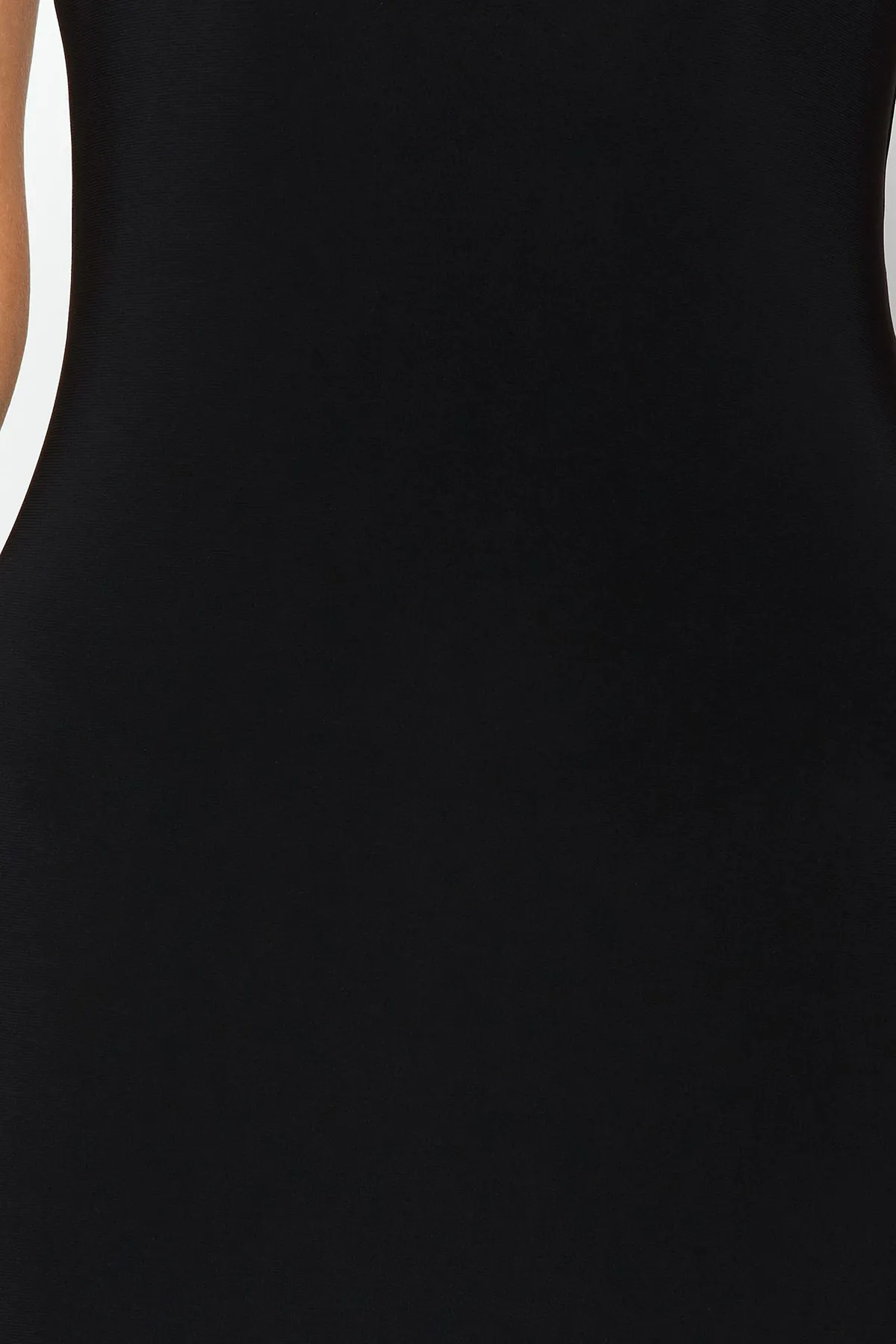 Trendyol Collection  Schwarzes tailliertes/tailliertes Maxi-Bleistiftkleid aus flexiblem Strick mit Trägern TWOSS23EL02435