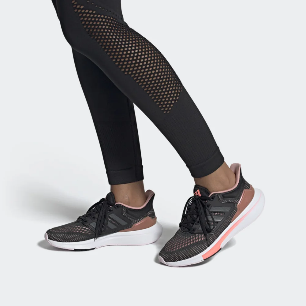 adidas EQ21 Run GZ0589 / schwarz