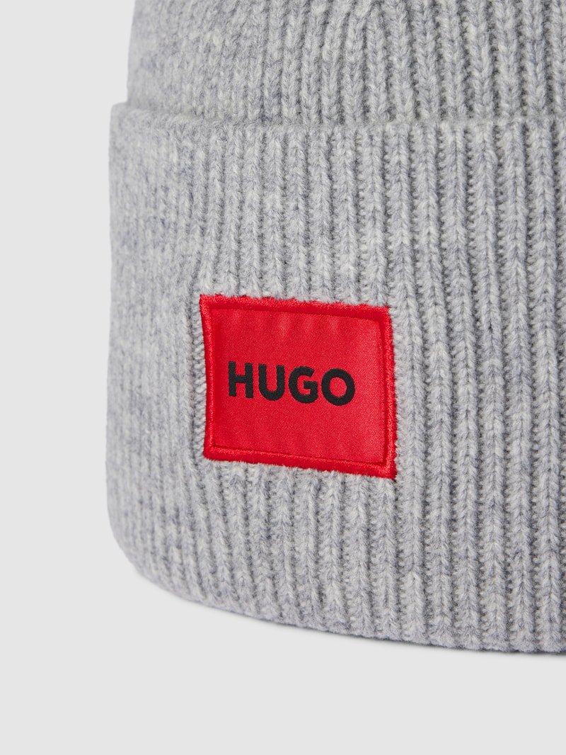 Beanie mit Label-Detail Modell 'Saffa' in silber
