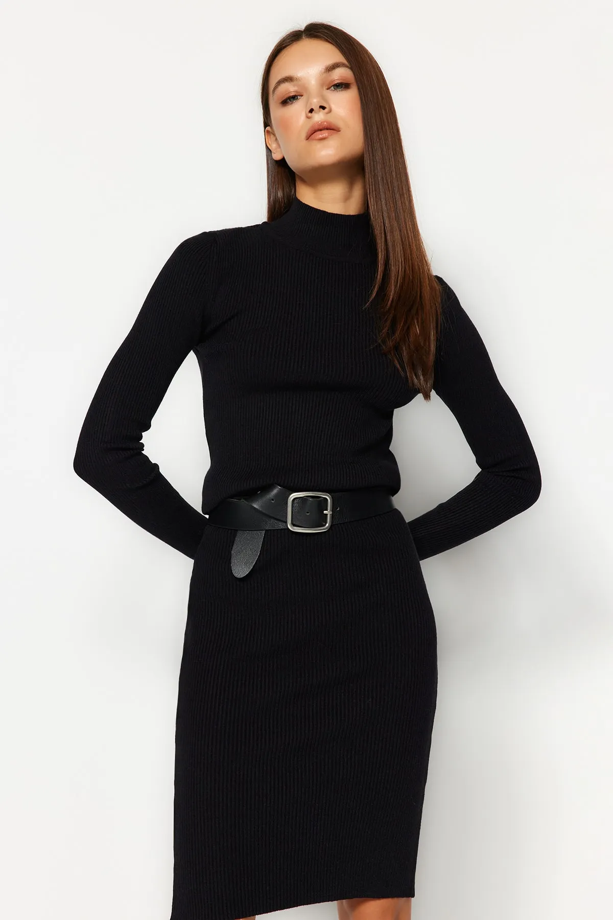 Trendyol Collection  Schwarzes Premium-Garn/Spezialgarn, geripptes Basic-Strickoberteil-Set TWOAW24AU00005