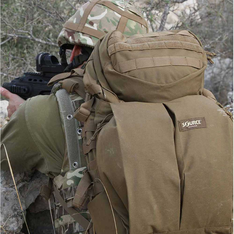 Source Tactical Double D 45 schwarzer Rucksack mit Wasserbeutel