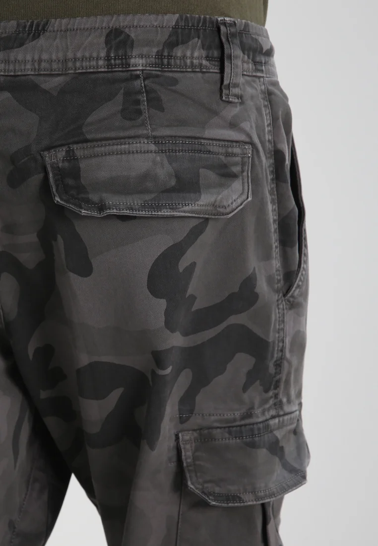 Pantalones cargo Urban Classics CAMO JOGGING
