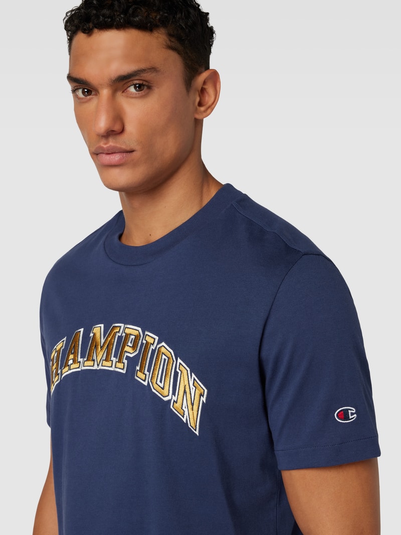 T-Shirt mit Label- und Logo-Stitching Modell 'Rochester' in marineblau