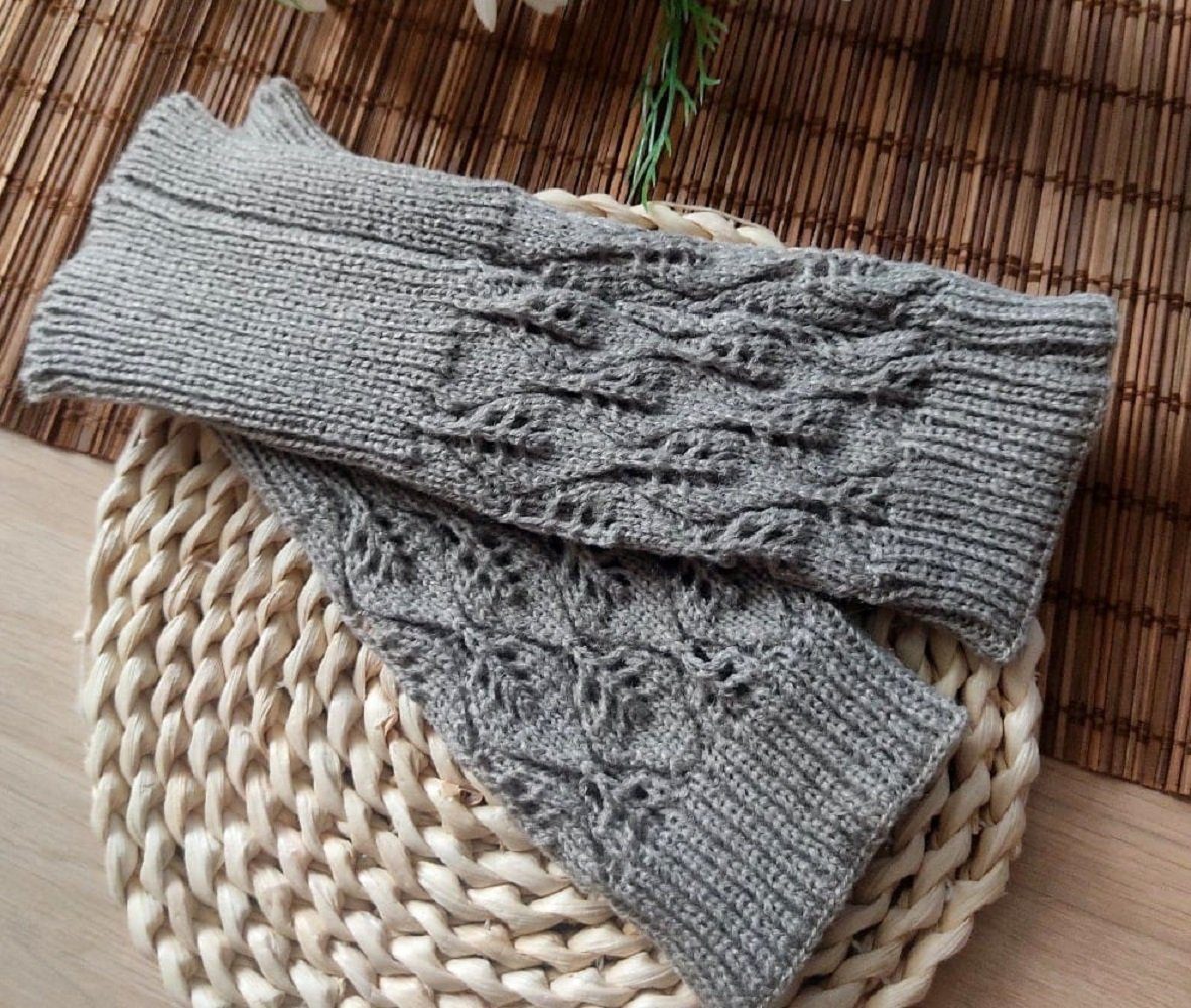 Lycille Armstulpen Lycille elegante und weiche Handstulpen mit Lochmuster für Frauen NEU aus weichem Feinstrick, Gelenkwärmer, Universalgröße, mit Laub-Muster