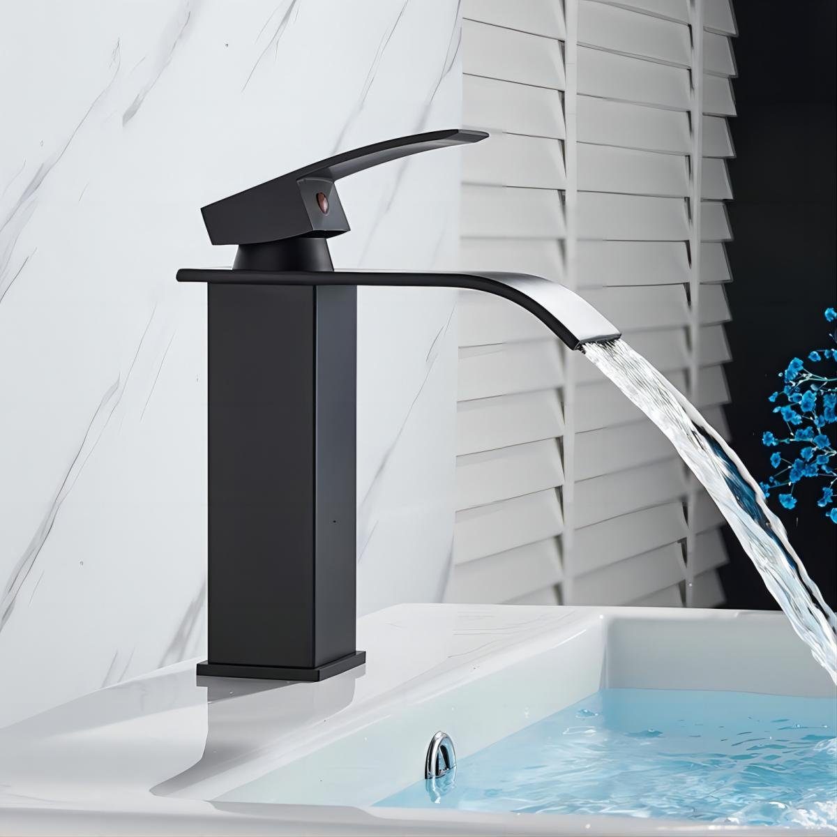 LifeImpree Badarmatur Wasserhahn Bad Waschtischarmatur Schwarz, Höhe: 18 cm