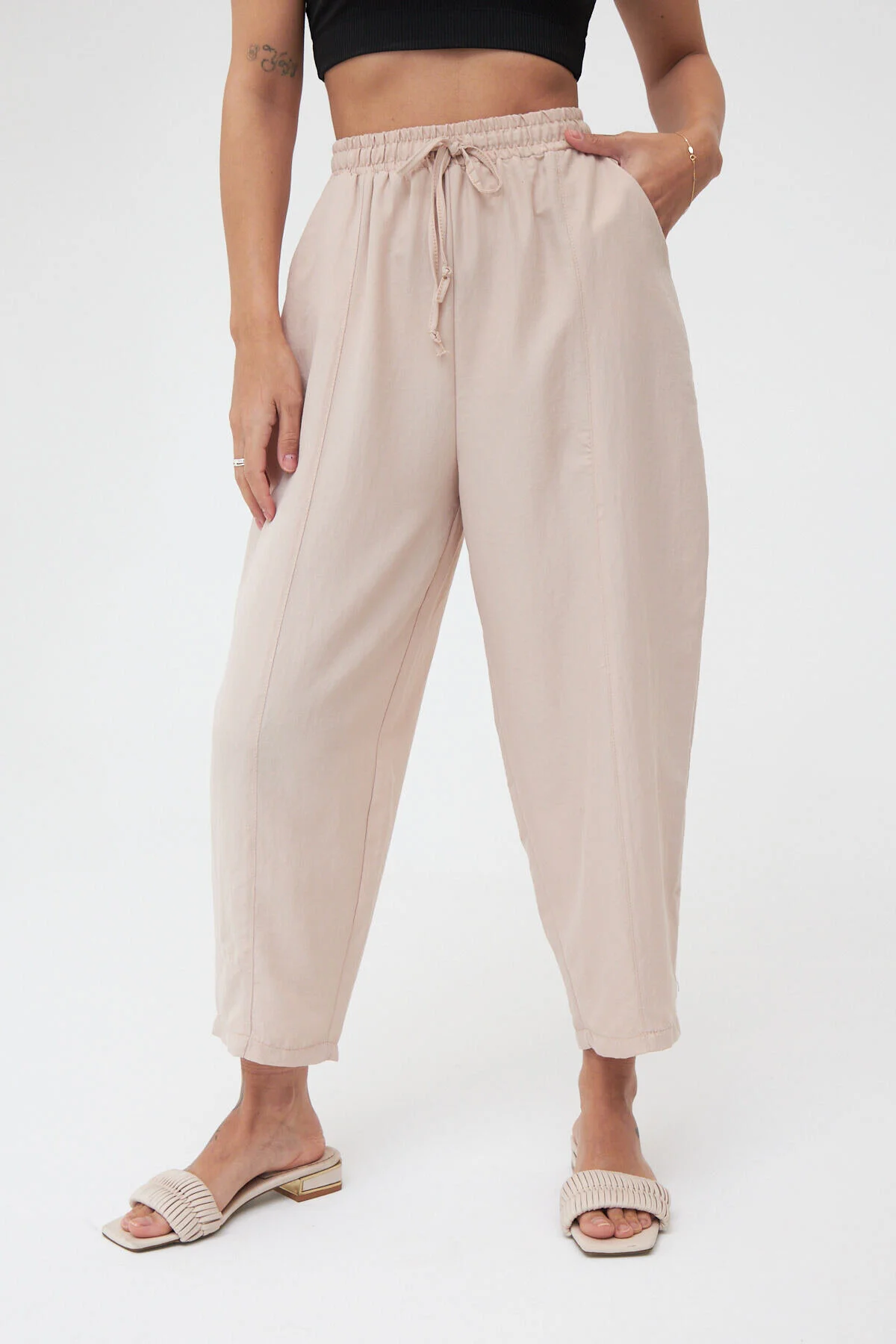 Laluvia  Cremefarbene Ayrobin-Shalwar-Hose mit Taschen
