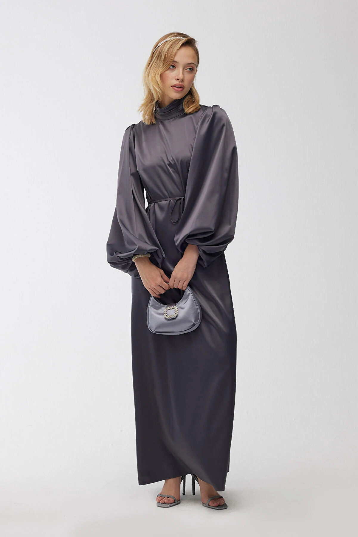 Manuka  Abendkleid aus Satin mit Ballonärmeln, Anthrazit