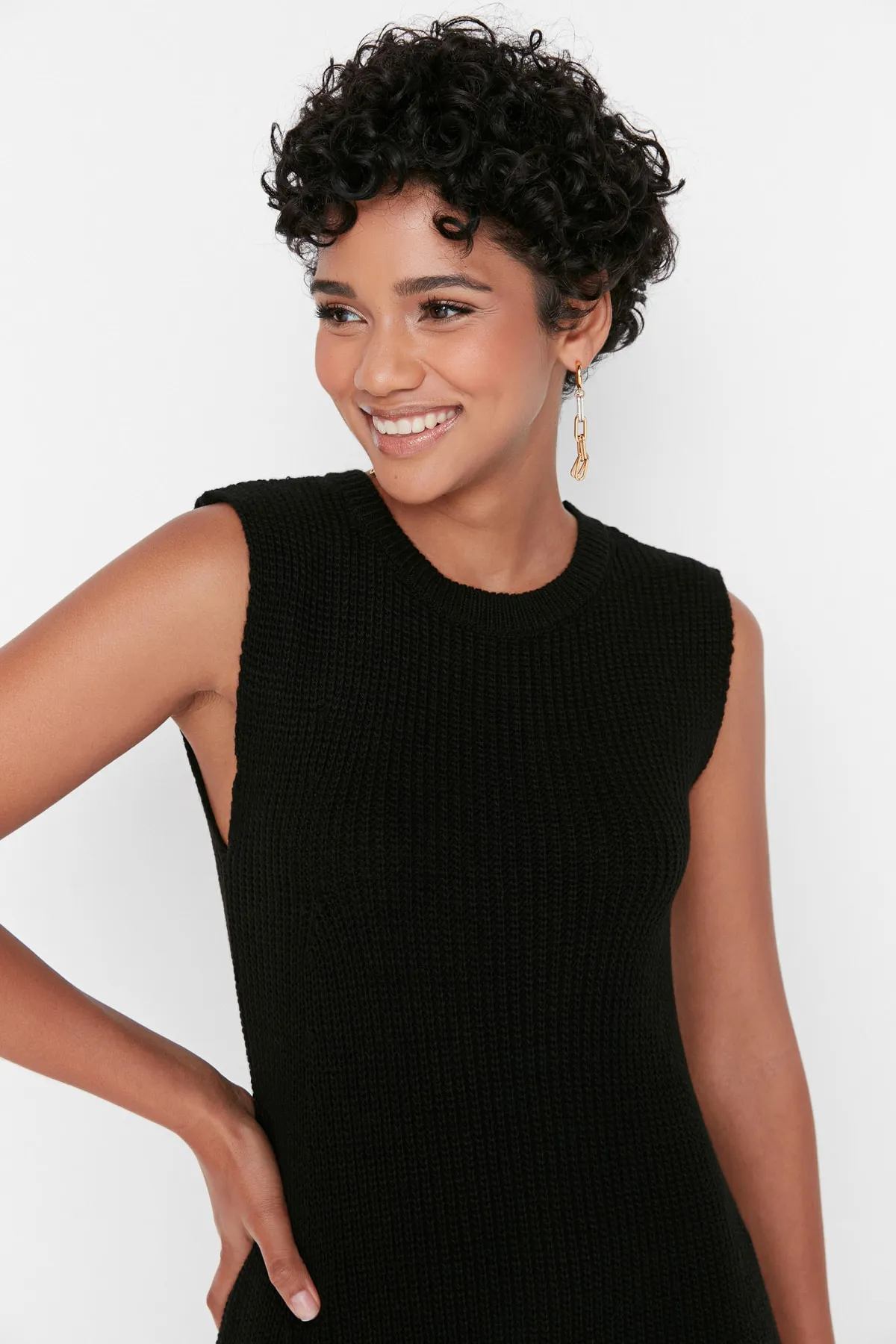 Trendyol Collection  Schwarzes Strickkleid TWOAW23EL00019