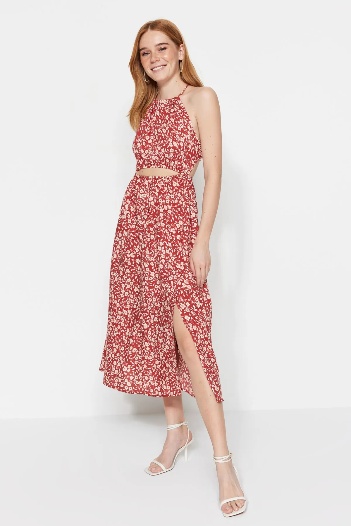 Trendyol Collection  Rotes, gerade geschnittenes, gewebtes Midi-Kleid mit Fensterausschnitt und detailliertem Neckholder-Muster TWOSS23EL00416