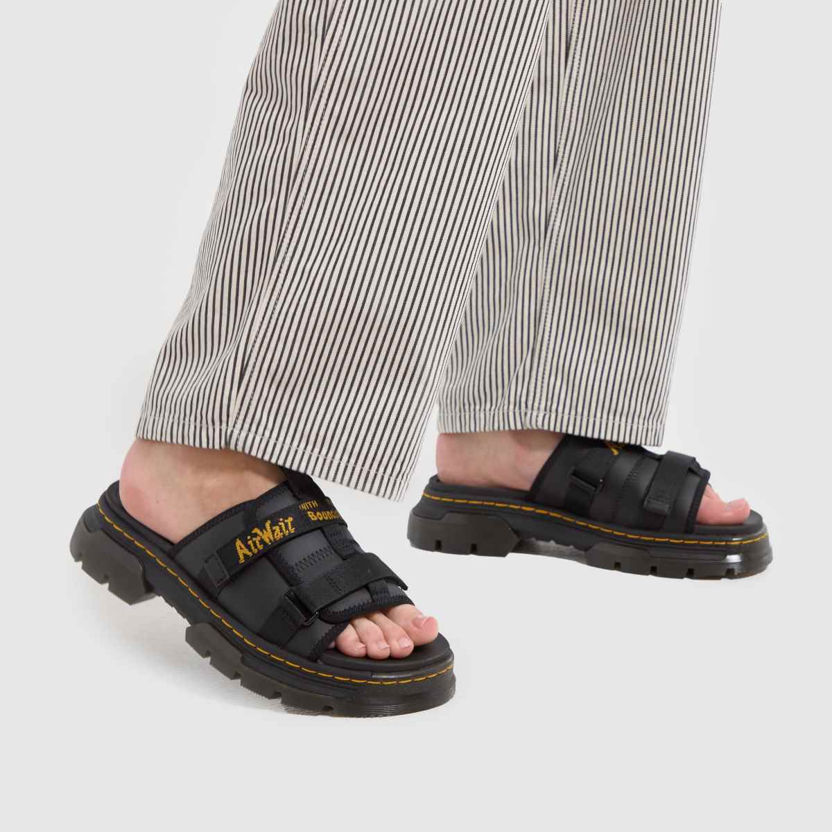 Dr Martens – Ayce – Svarta sandaler