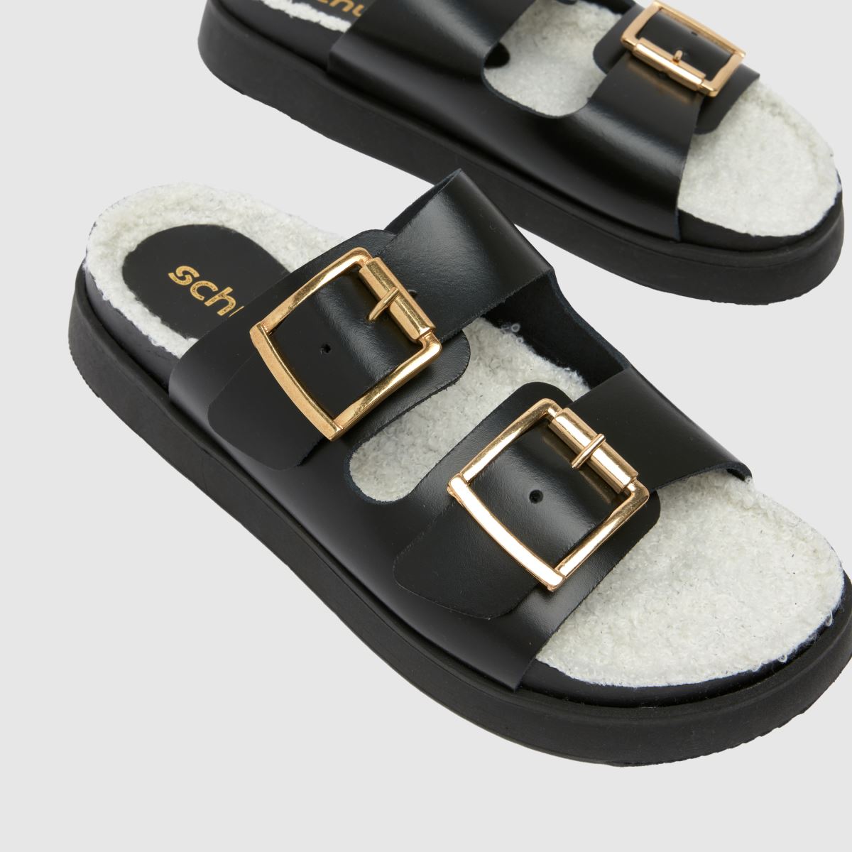 Schuh – Truvy – Svarta sandaler med sockspänne