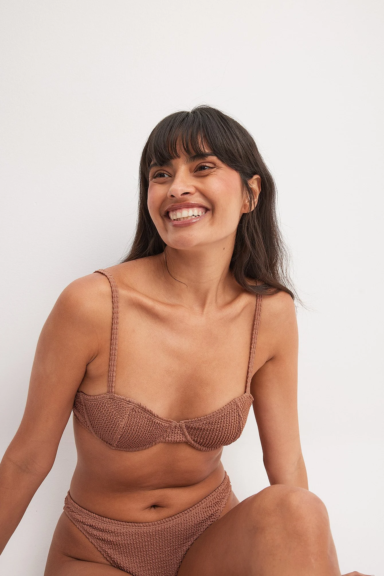 Gesmokter Bikini-Oberteil mit Bügeln