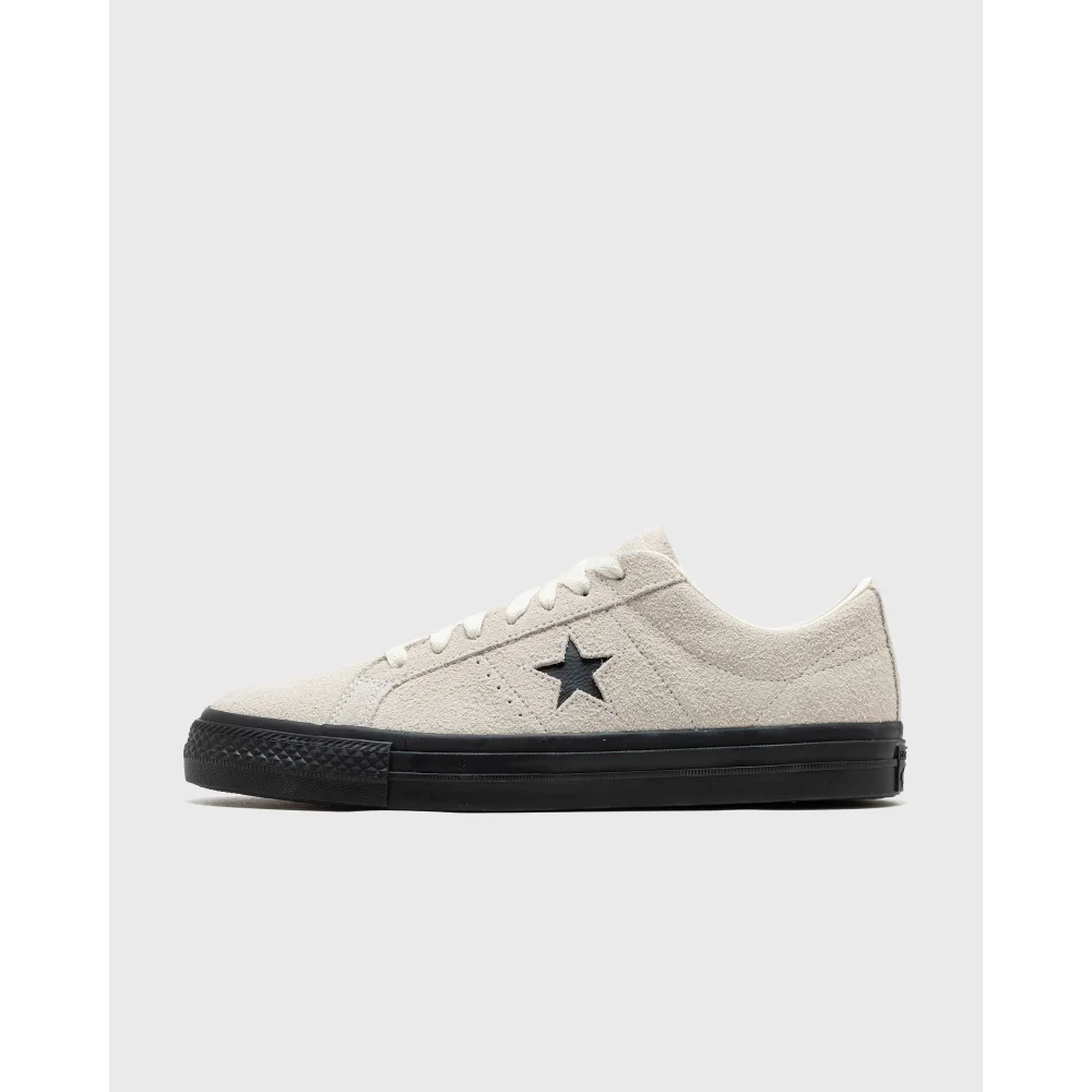 Converse One Star Pro Suede A04609C / schwarz