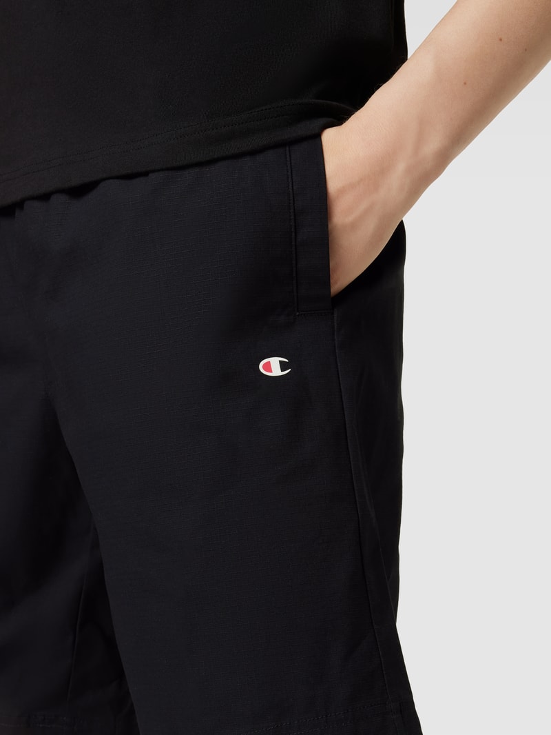 Bermudas mit Label-Detail in schwarz