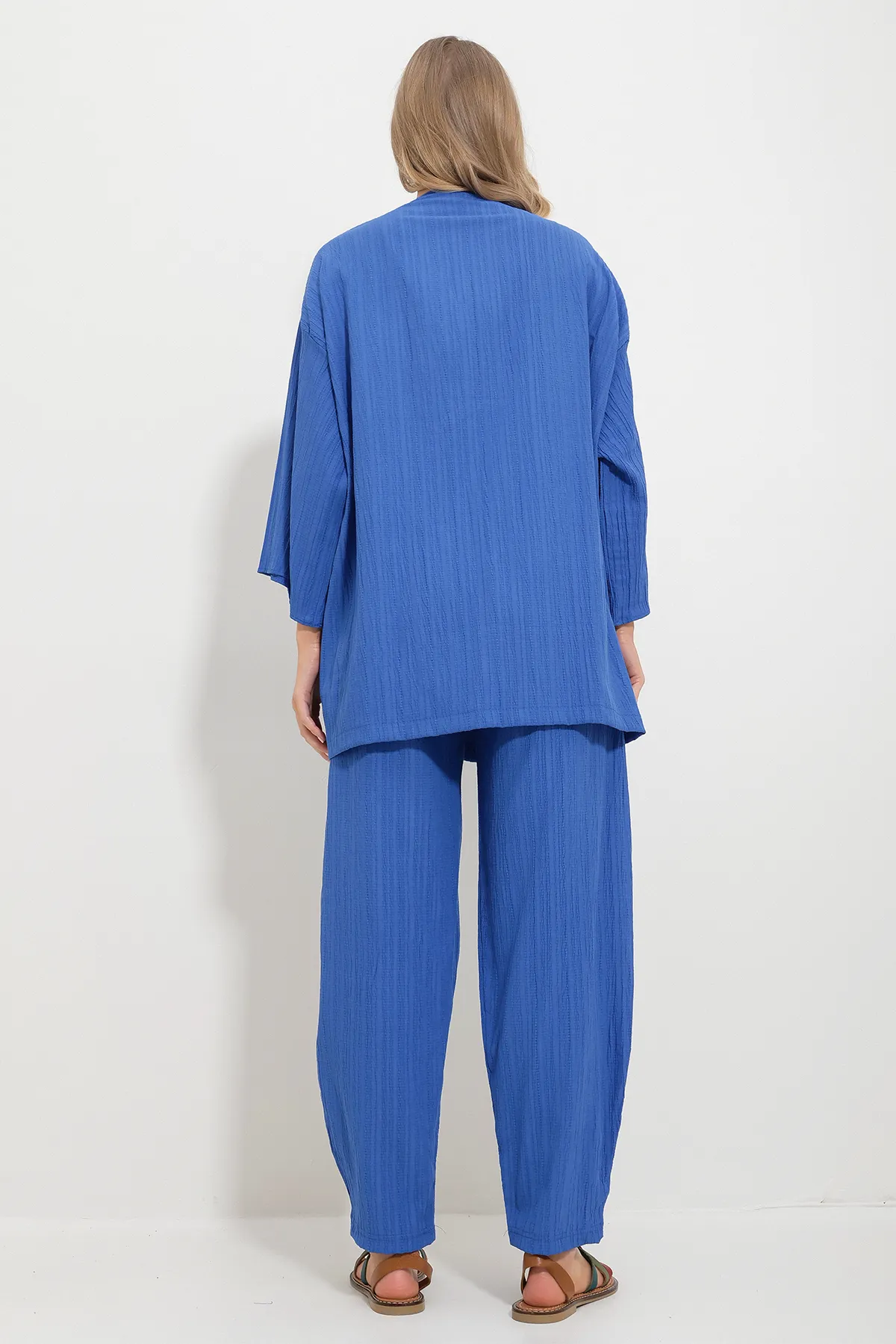 Trend Alaçatı Stili  Damen Saks Relaxed Fit Pants Kimono Jacke Woven Double Set Alc-X11694