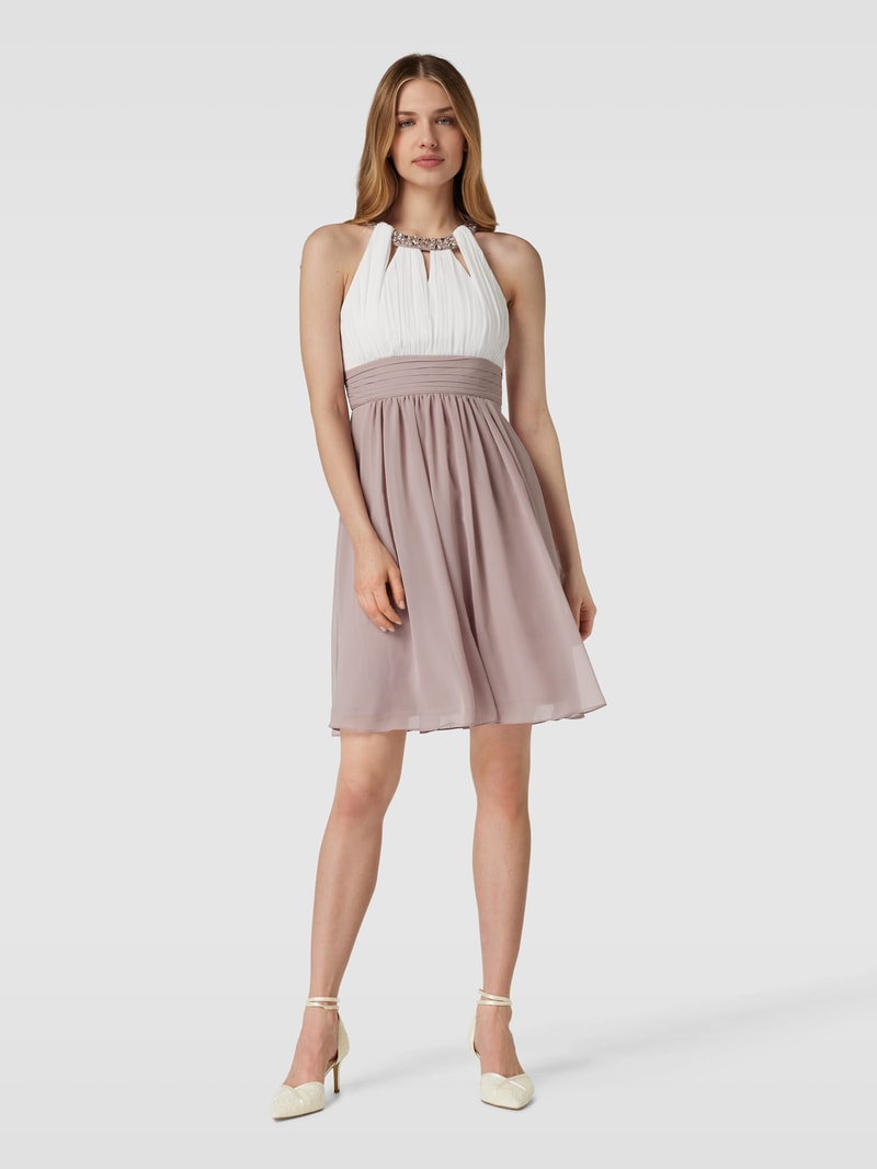 Pumps mit Spitzenbesatz in offwhite