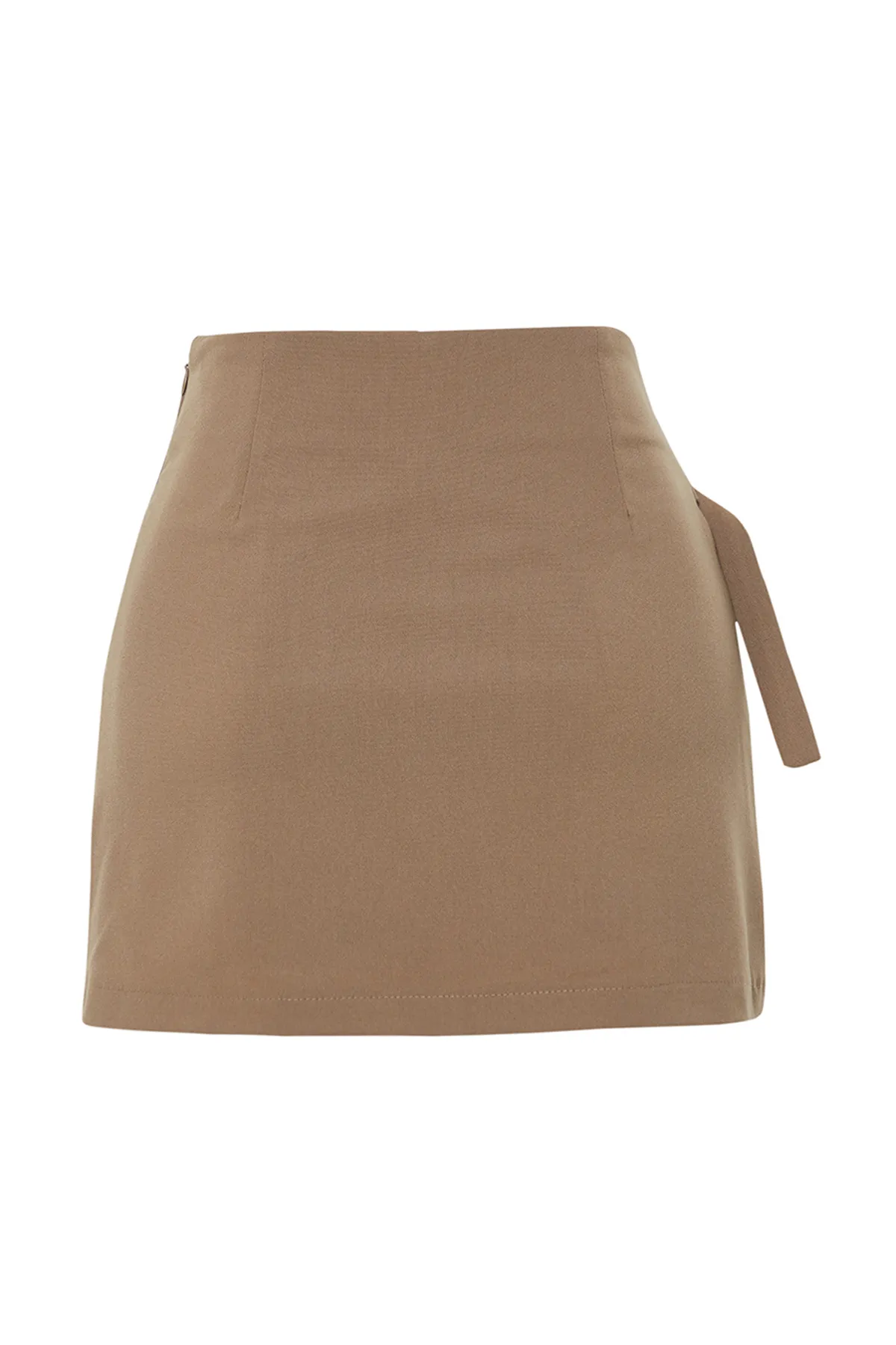 Trendyol Collection  Steinfarbener, zweireihiger, gewebter Shorts-Rock mit Schnalle und detailliertem Verschluss TWOSS24SR00061