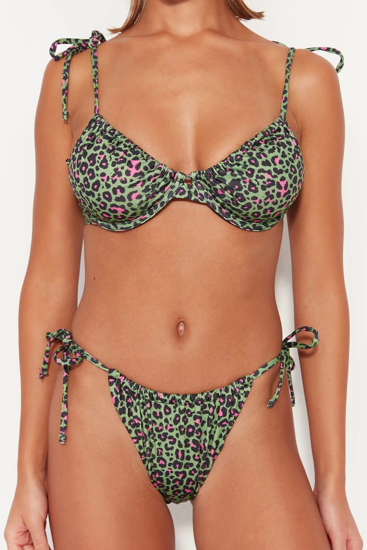 Trendyol Collection  Bikini-Set - Grün - Unifarben