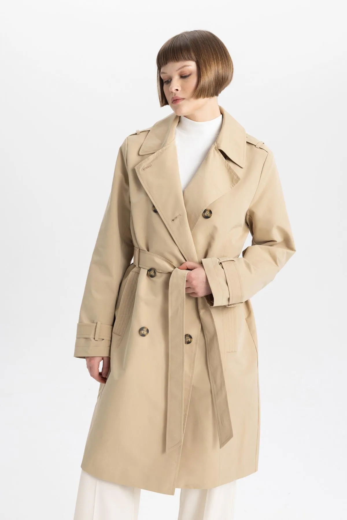 DeFacto  Wasserdichter Trenchcoat mit normaler Passform und Gürtel A0593ax24sp
