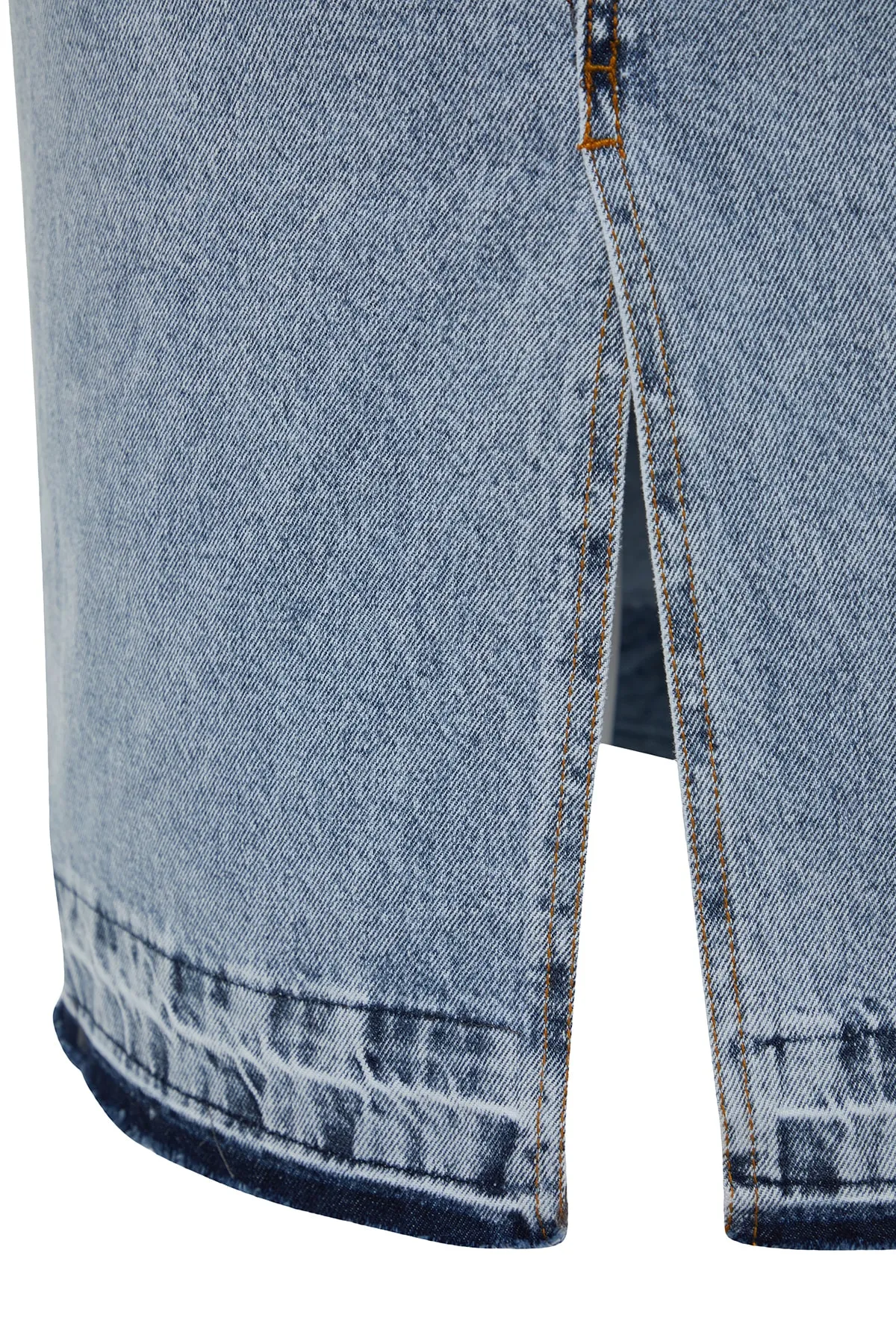 Trendyol Curve  Blauer Jeansrock mit Schlitz vorne TBBSS23AZ00054