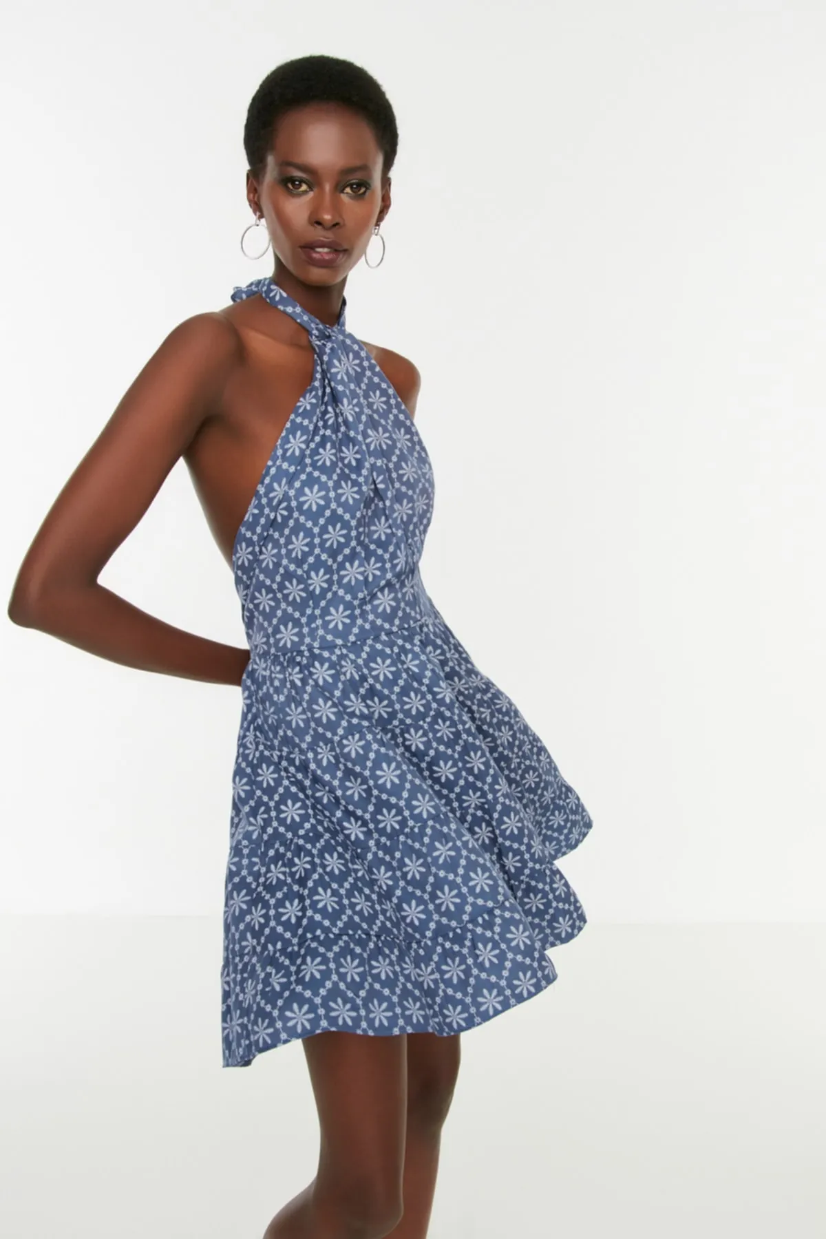 Trendyol Collection  Mehrfarbige Bluse, elegantes Abendkleid TPRSS22EL2041