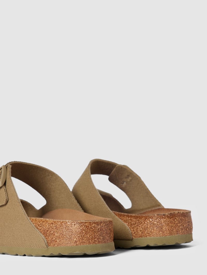 Slides mit Dornschließe Modell 'Arizona Rivet' in beige